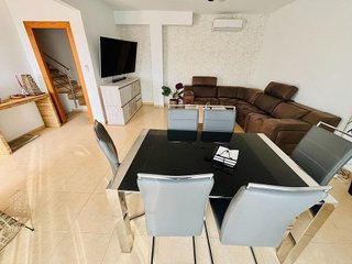 Casa pareada en venta en Zona el Higuerón en Benalmádena