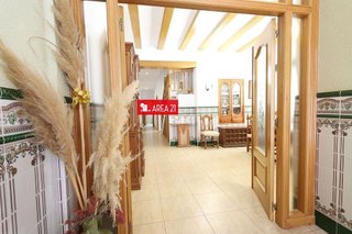 Chalet en venta en Núcleo Urbano en Pobla de Vallbona (la)