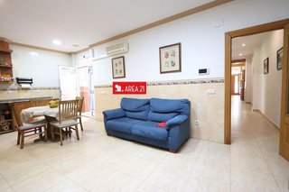 Chalet en venta en Núcleo Urbano en Pobla de Vallbona (la)