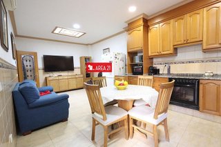 Chalet en venta en Núcleo Urbano en Pobla de Vallbona (la)