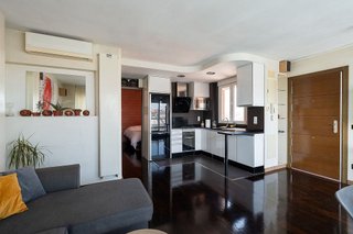 Ático en venta en Los Cármenes en Madrid