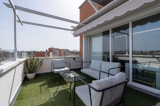 Ático en venta en Los Cármenes en Madrid