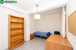 Piso en venta en Camino de Ronda - Rosaleda en Granada