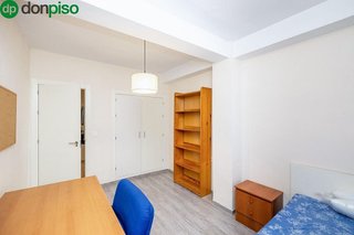 Piso en venta en Camino de Ronda - Rosaleda en Granada