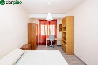 Piso en venta en Camino de Ronda - Rosaleda en Granada