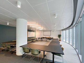 Oficina en alquiler en Nueva España en Madrid