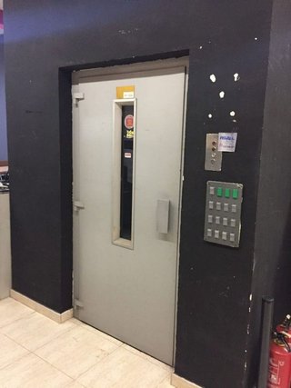 Edificio en venta en Creu de Barberà en Sabadell