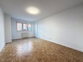 Piso en venta en Natahoyo en Gijón