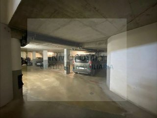 Garaje en venta en Bisbal d´Empordà, La