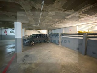 Garaje en venta en Bisbal d´Empordà, La