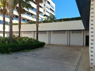 Local comercial en venta en Puerto - Plaza de Toros en Estepona