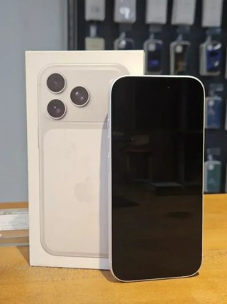 IPHONE 17 PRO 1TB PLATA 100% BATERÍA - 3 CICLOS