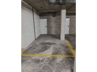 Garaje en venta en Eixample Sud – Migdia en Girona