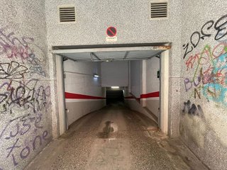 Garaje en venta en Santa Eugènia en Girona