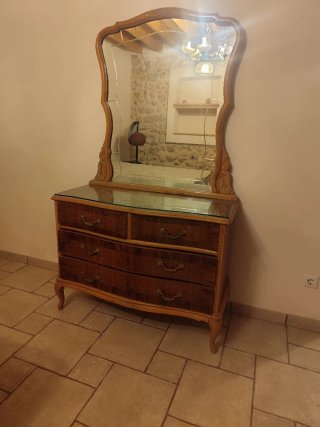 Cajonera con espejo