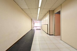 Local comercial en venta en La Font de la Guatlla en Barcelona