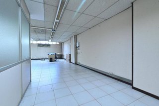 Local comercial en venta en La Font de la Guatlla en Barcelona