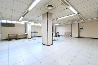 Local comercial en venta en La Font de la Guatlla en Barcelona