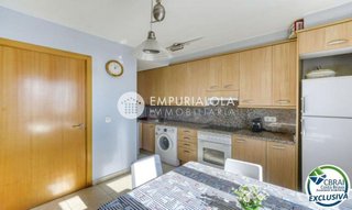Piso en venta en Salatar en Roses