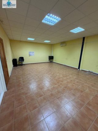 Nave industrial en venta en Santa Cruz - Industria - Polígono Campollano en Albacete