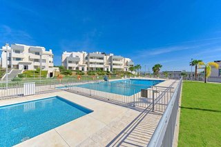 Piso en venta en Estepona Oeste - Valle Romano - Bahía Dorada en Estepona