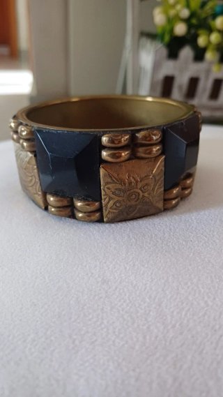 Bracciale rigido vintage colore  nero e oro