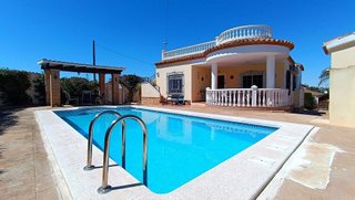 Casa en venta en Jacarilla