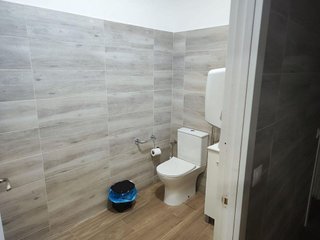 Local comercial en venta en La Torrassa en Hospitalet de Llobregat, L´