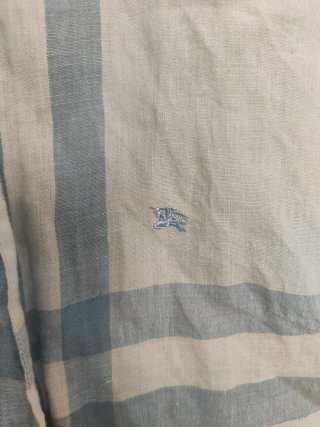 Camisa Burberry sin mangas cuadros azul y blanco