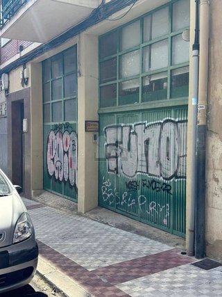 Local comercial en venta en Milagrosa en Pamplona