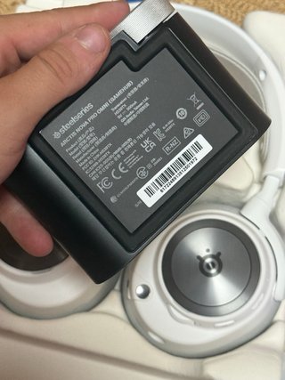 SteelSeries Arctis Nova Pro Wireless Omni