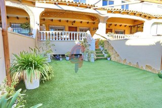 Casa adosada en venta en Urbanizaciones en Guardamar del Segura