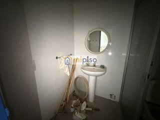 Local comercial en venta en Juan de la Cierva en Getafe