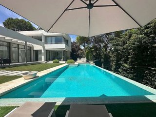 Chalet en alquiler en Las Brisas en Marbella