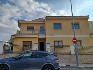 Casa adosada en venta en Pinós
