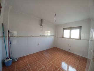 Casa adosada en venta en Pinós