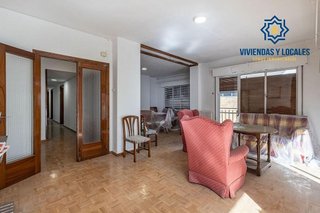 Piso en venta en Pajaritos - Plaza de Toros en Granada