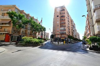 Local comercial en alquiler en Barrio Alto - San Félix - Oliveros - Altamira en Almería
