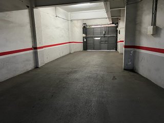 Garaje en venta en Centre en Hospitalet de Llobregat, L´