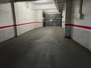 Garaje en venta en Centre en Hospitalet de Llobregat, L´