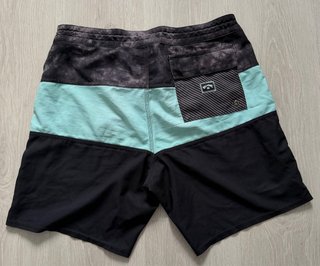 Bañador Billabong negro y verde azulado