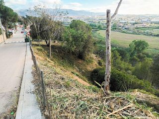 Terreno en venta en Abrera