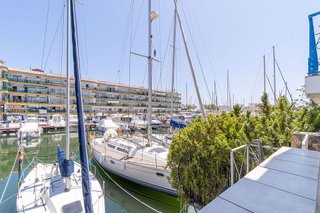 Piso en venta en Empuriabrava en Castelló d´Empúries