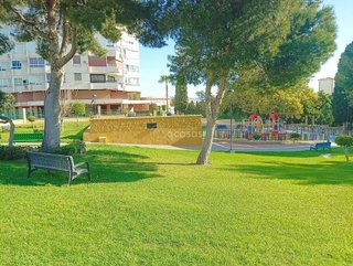 Piso en venta en Playamar en Torremolinos