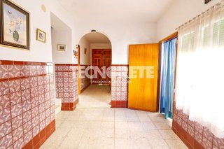 Casa adosada en venta en Consuegra