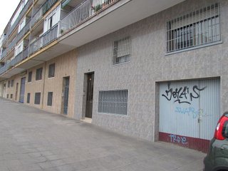 Local comercial en venta en Les Planes en Sant Joan Despí