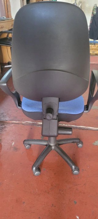 Sillón de oficina azul