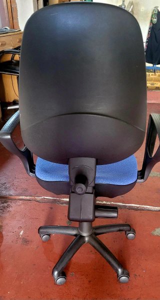 Sillón de oficina azul