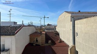Piso en venta en Universidad - Los Lirios en Logroño