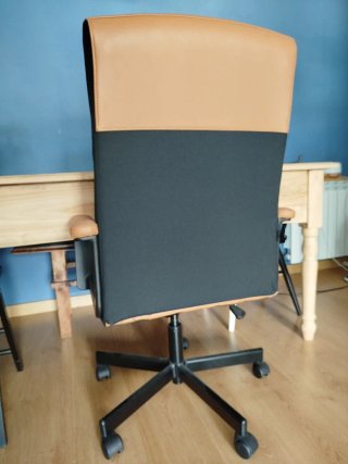 Silla de oficina Ikea cuero marrón